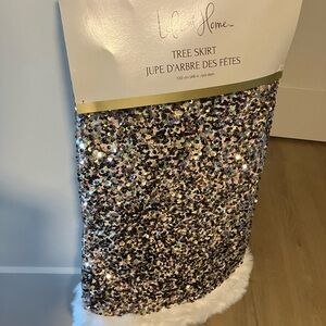 Sequin Tree Skirt with White faux Fur Trim